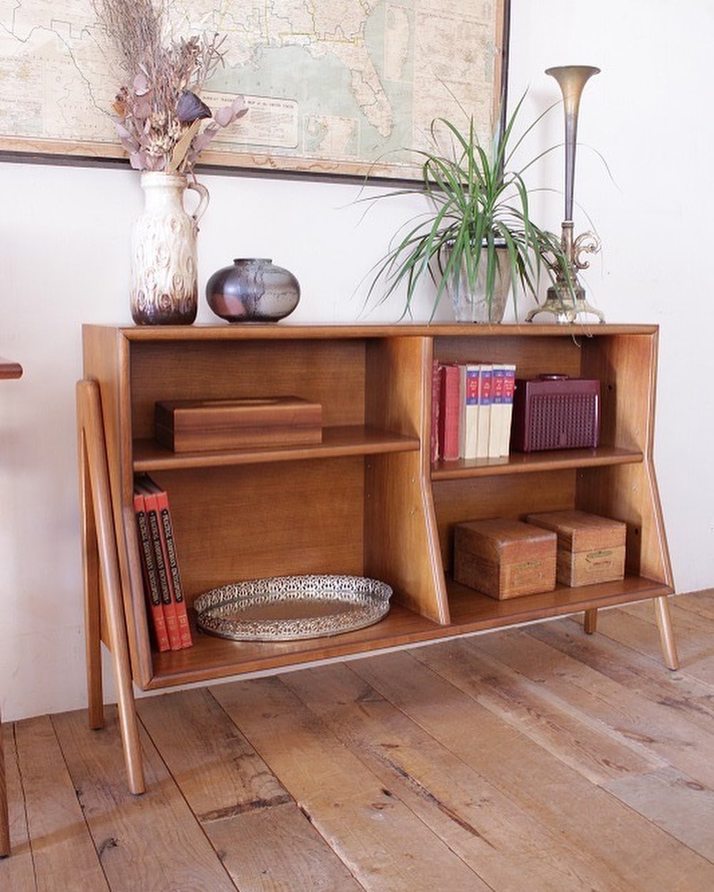 BROOKS BOOK SHELF