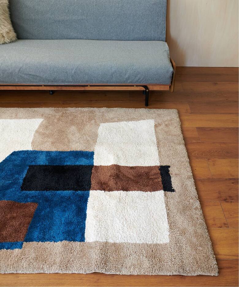 GEOMETRIC RUG