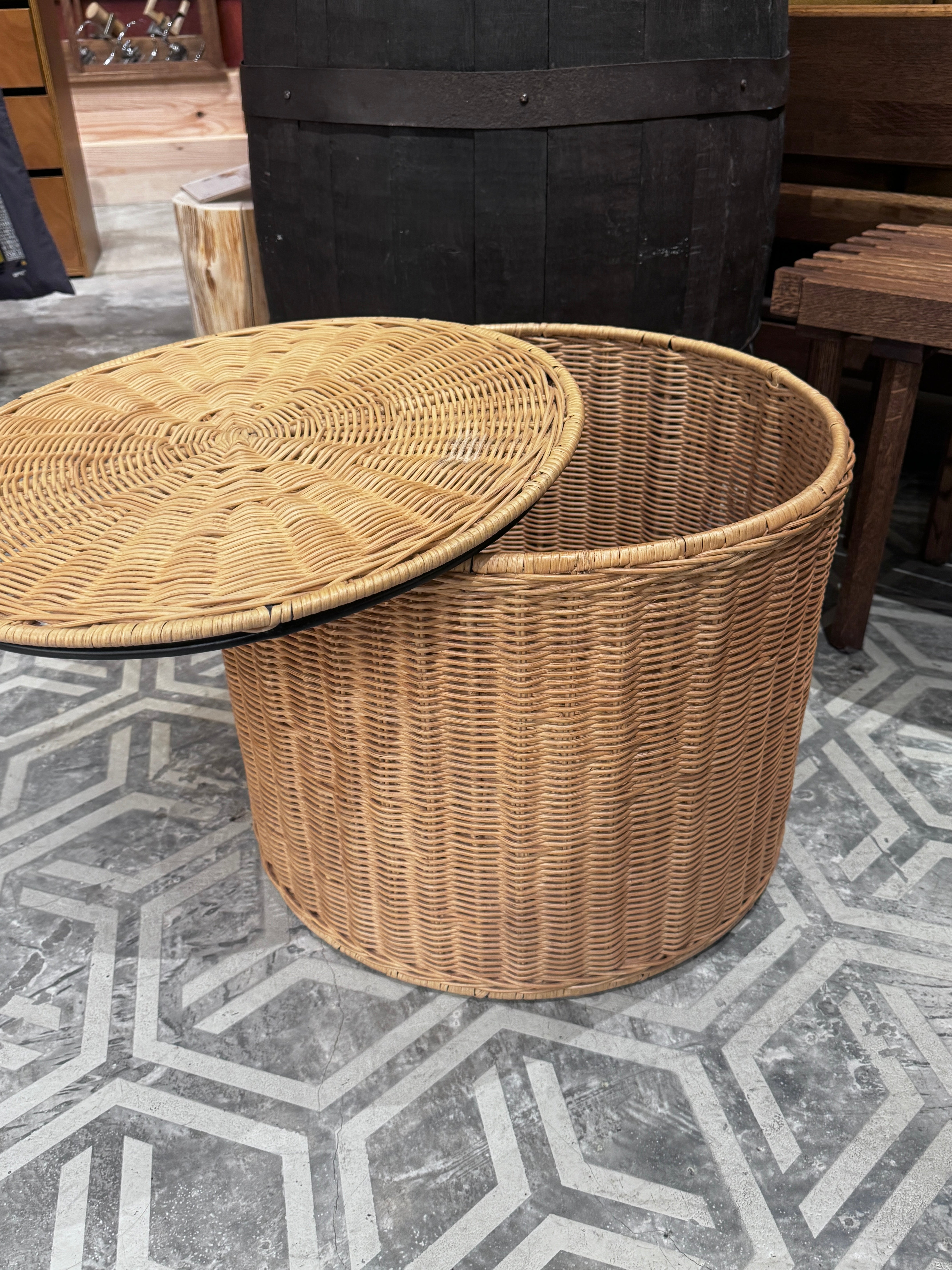 ROTIN STORAGE STOOL(SHOWROOM DISPLAY)