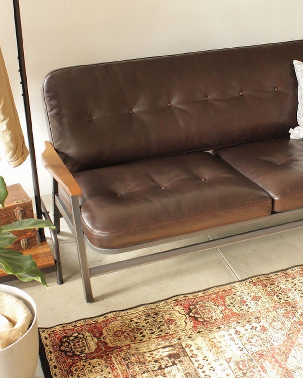 GRANDVIEW SOFA – HOW Furniture